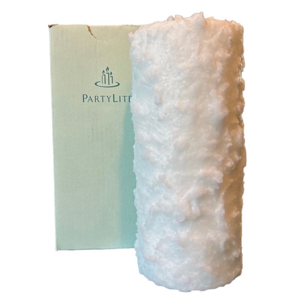 Partylite Snow pillar candle